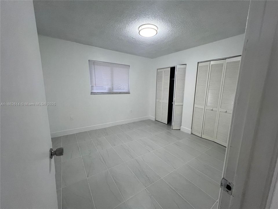Activo con contrato: $245,000 (2 camas, 2 baños, 960 Pies cuadrados)