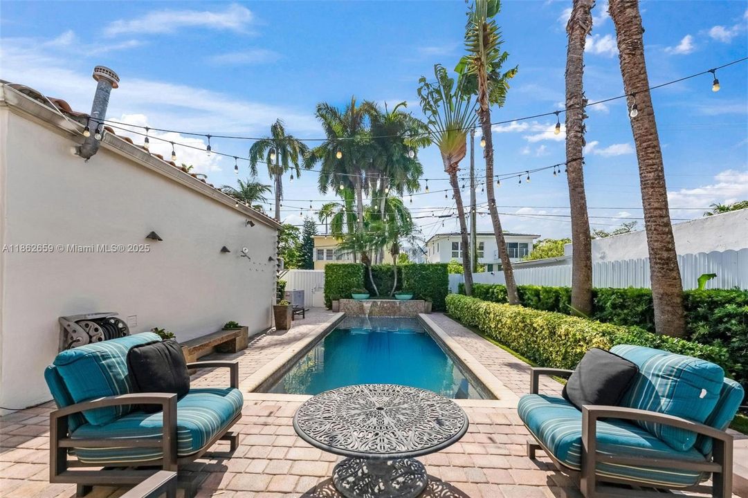 For Sale: $3,650,000 (4 beds, 4 baths, 3281 Square Feet)