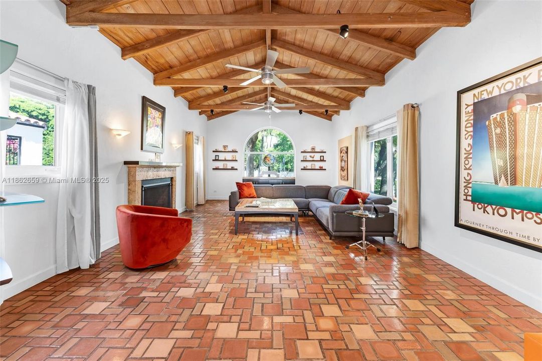 For Sale: $3,650,000 (4 beds, 4 baths, 3281 Square Feet)