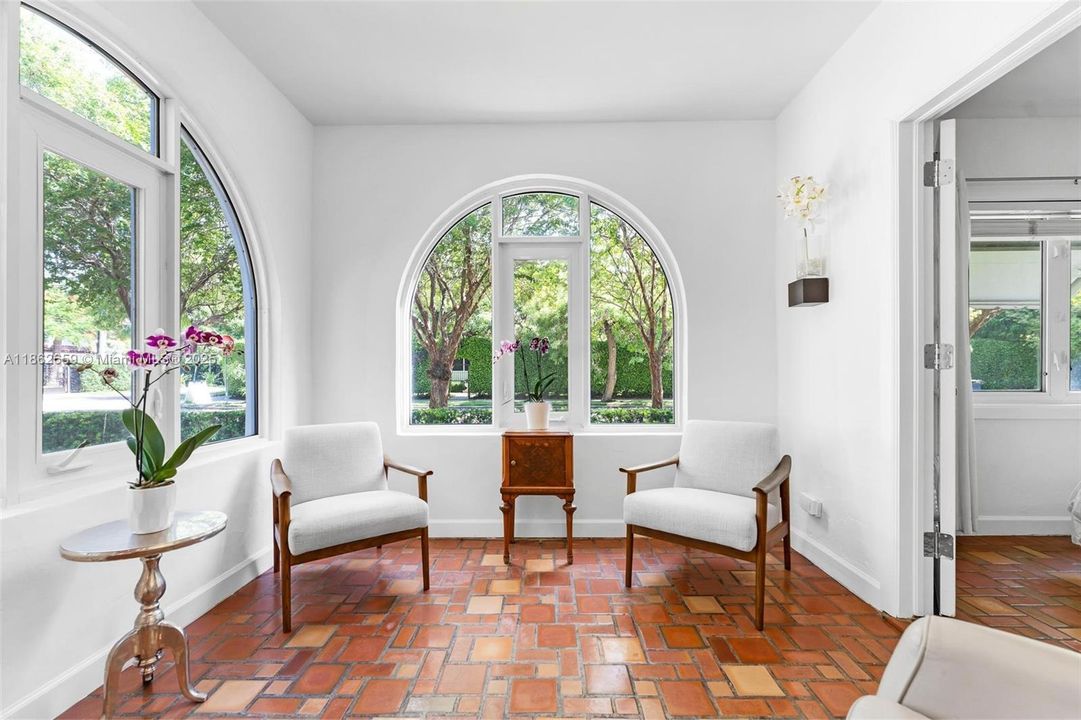 For Sale: $3,650,000 (4 beds, 4 baths, 3281 Square Feet)