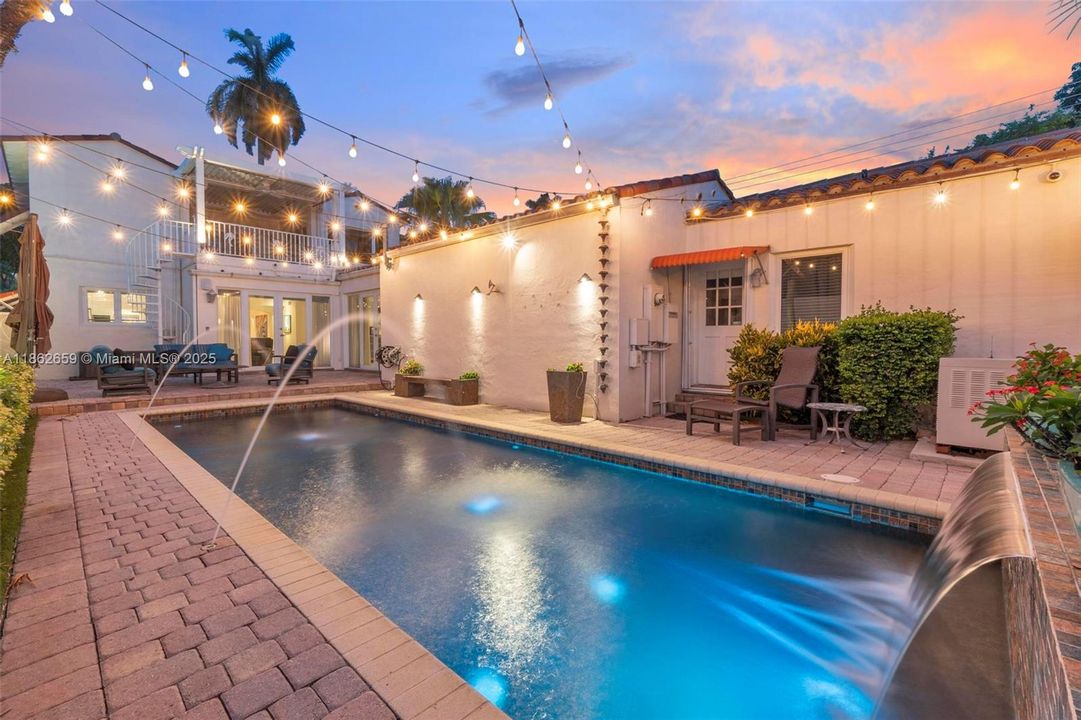 For Sale: $3,650,000 (4 beds, 4 baths, 3281 Square Feet)