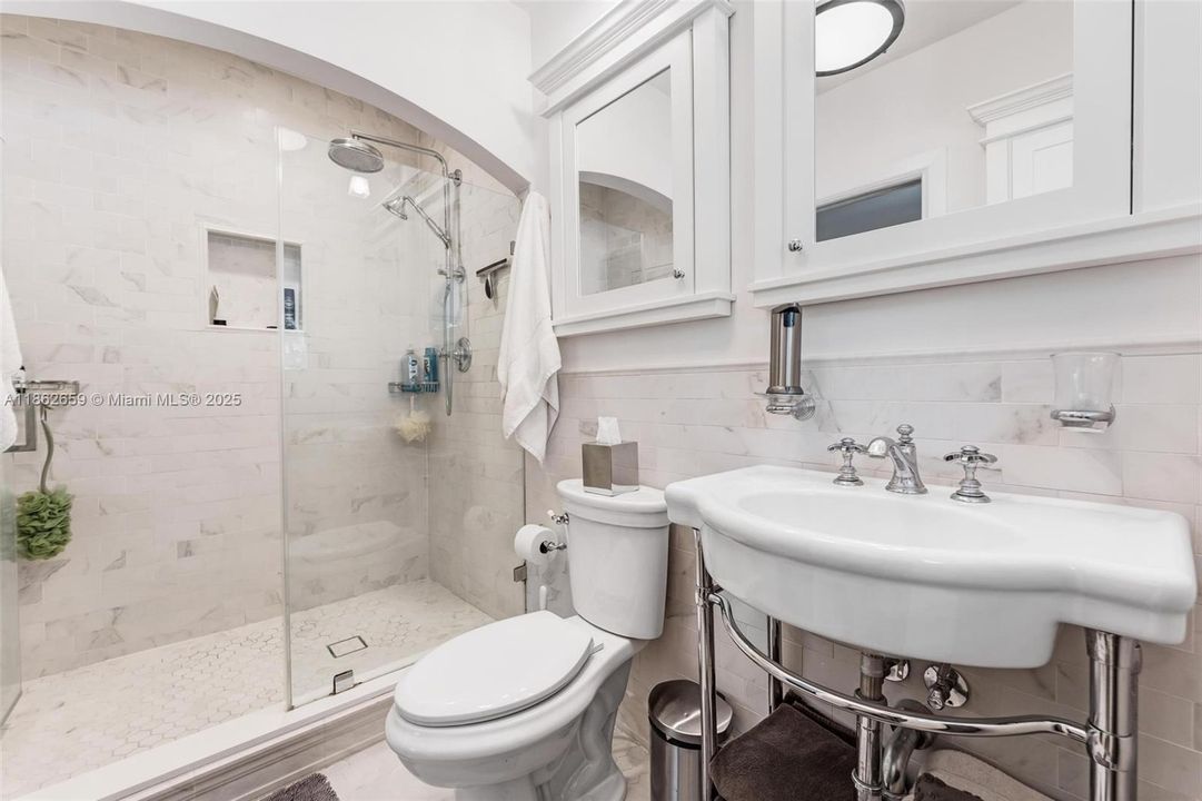 For Sale: $3,650,000 (4 beds, 4 baths, 3281 Square Feet)