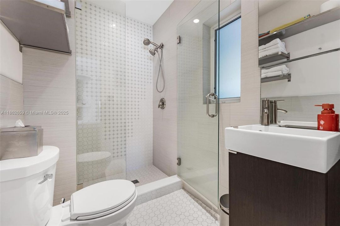 For Sale: $3,650,000 (4 beds, 4 baths, 3281 Square Feet)