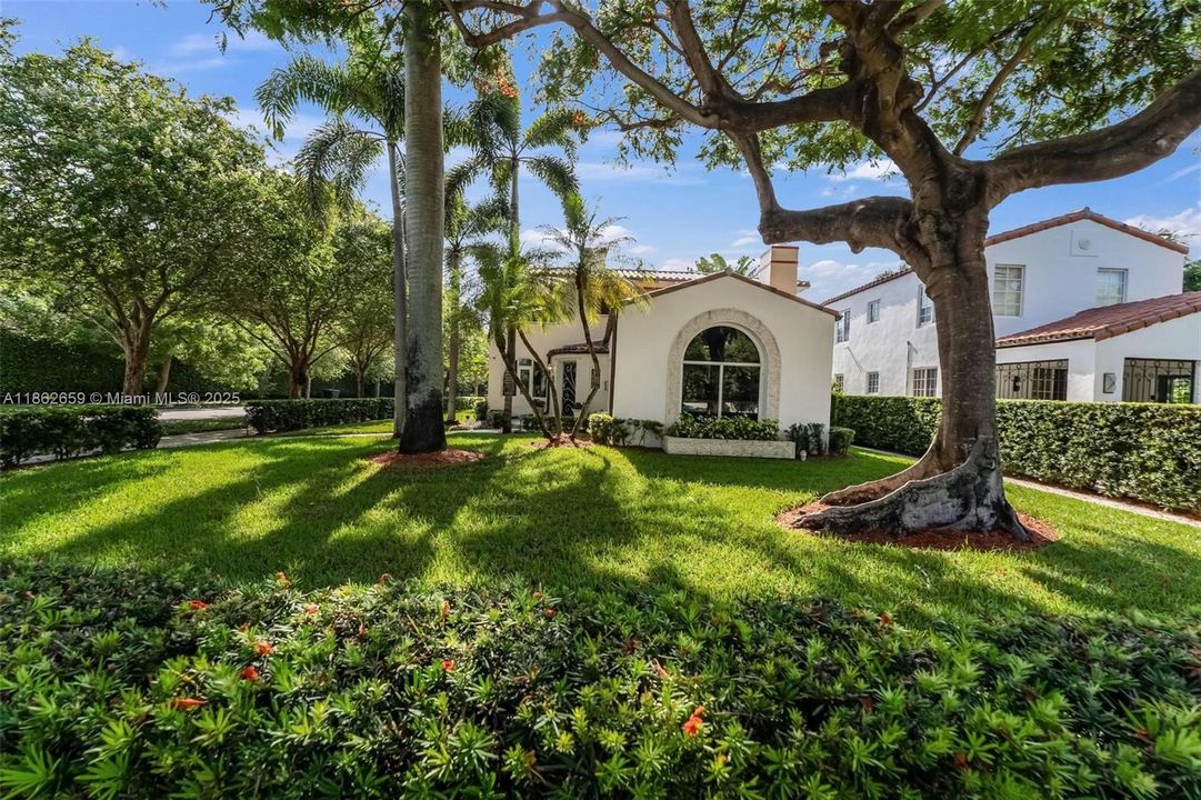 For Sale: $3,650,000 (4 beds, 4 baths, 3281 Square Feet)