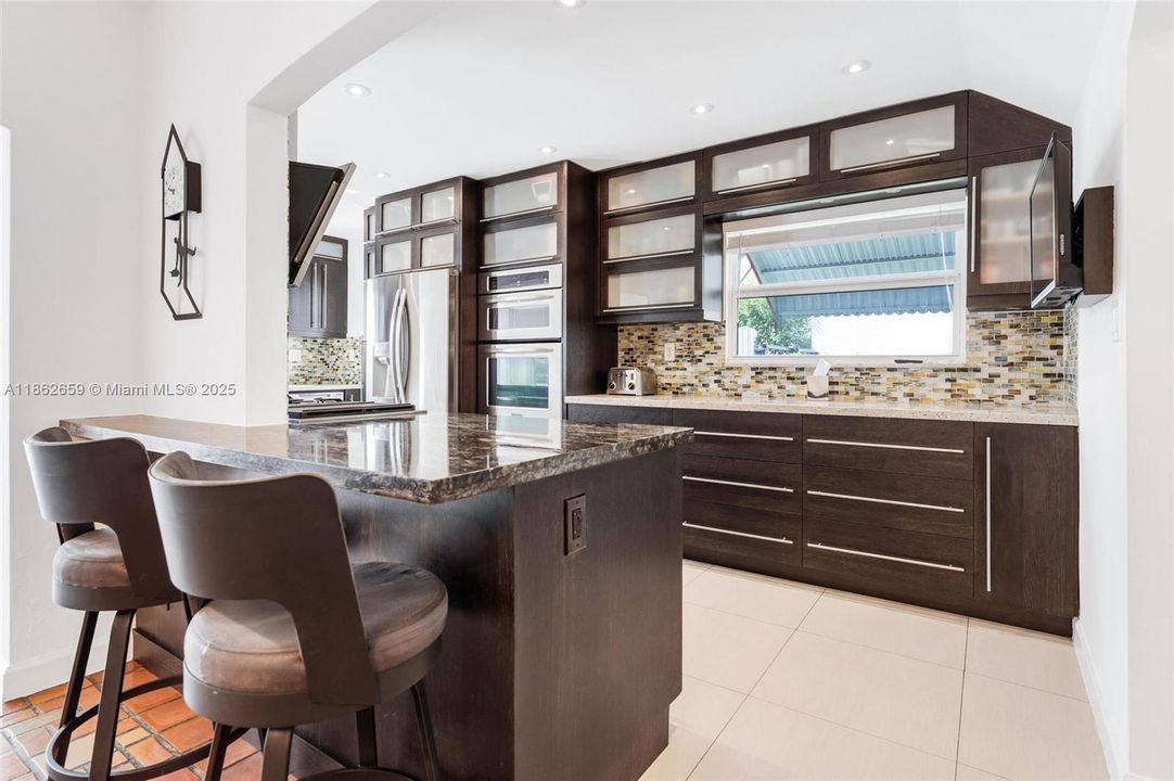 For Sale: $3,650,000 (4 beds, 4 baths, 3281 Square Feet)