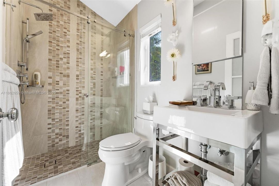 For Sale: $3,650,000 (4 beds, 4 baths, 3281 Square Feet)