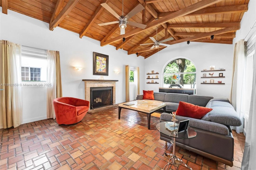 For Sale: $3,650,000 (4 beds, 4 baths, 3281 Square Feet)