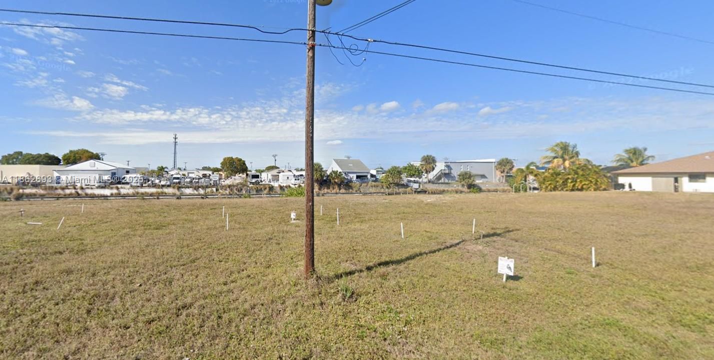 待售: $148,000 (0.23 acres)