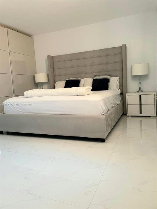 Recientemente alquilado: $2,500 (2 camas, 2 baños, 1086 Pies cuadrados)