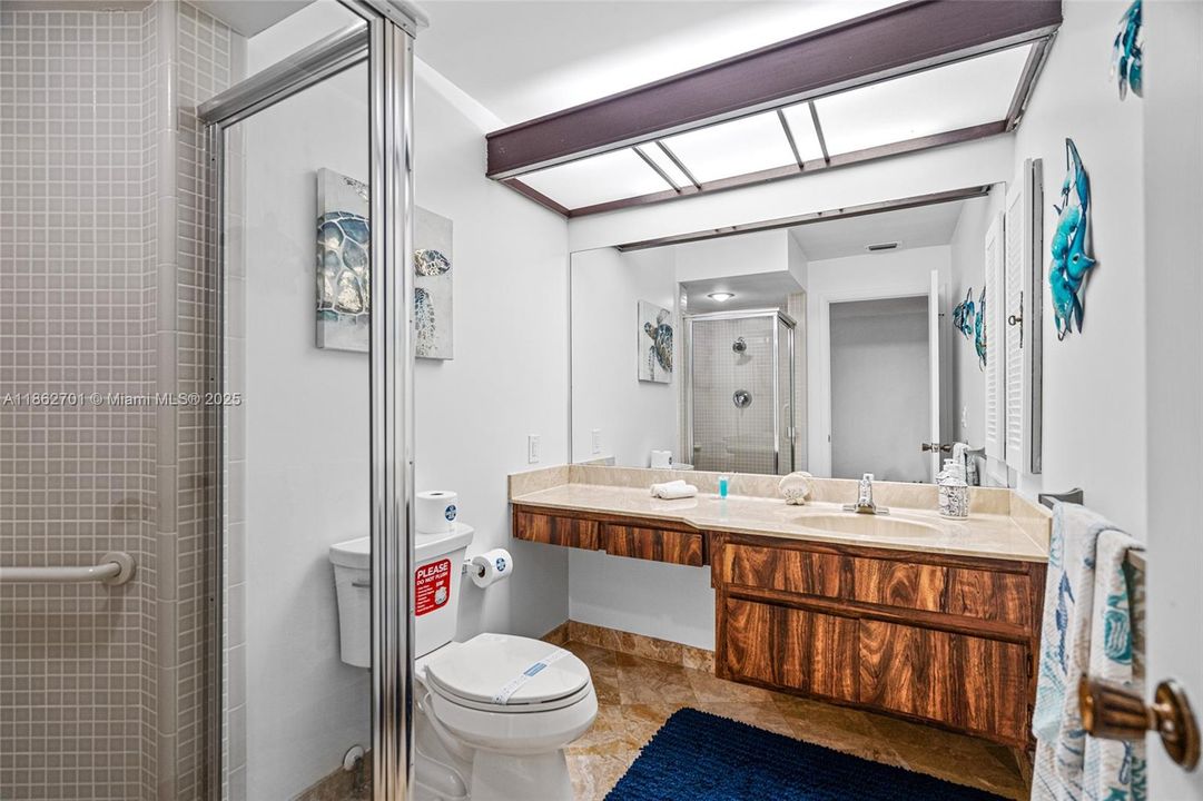 For Sale: $879,000 (3 beds, 3 baths, 2095 Square Feet)