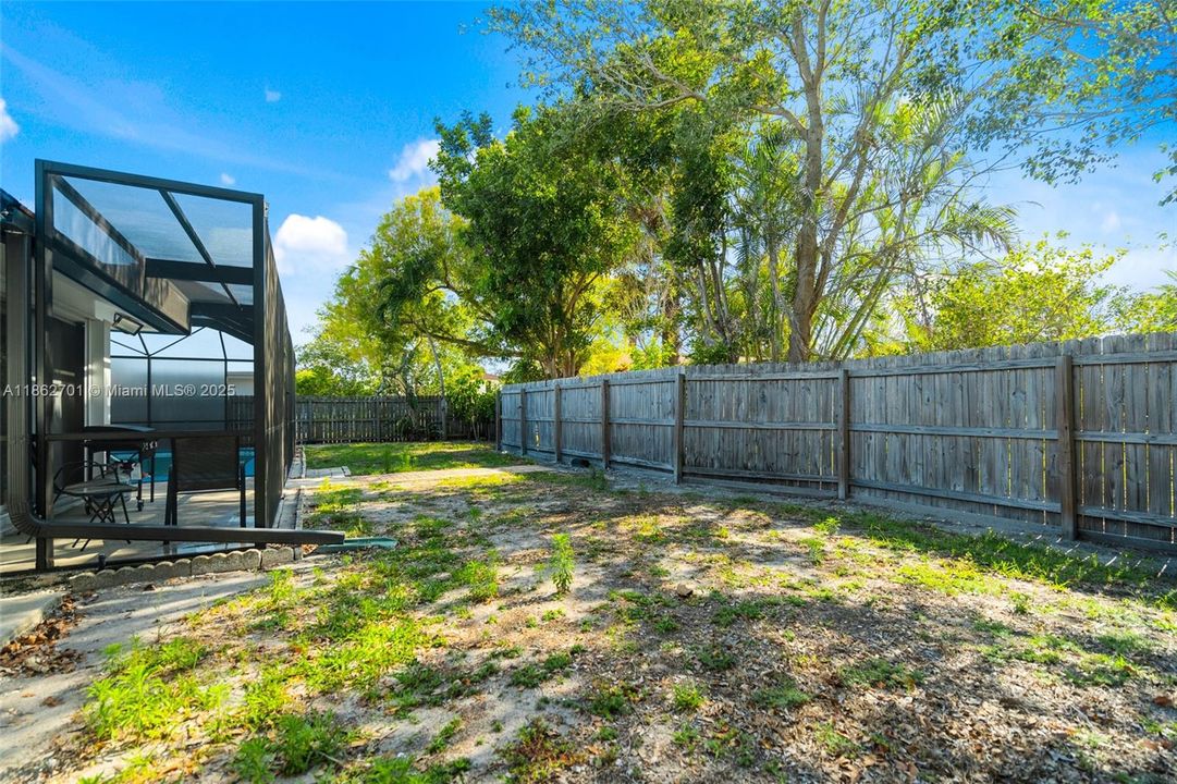 For Sale: $879,000 (3 beds, 3 baths, 2095 Square Feet)