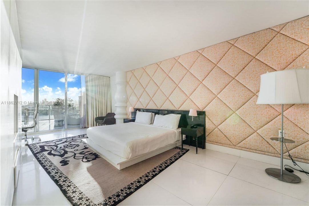 待售: $2,725,000 (2 贝兹, 2 浴室, 1900 平方英尺)