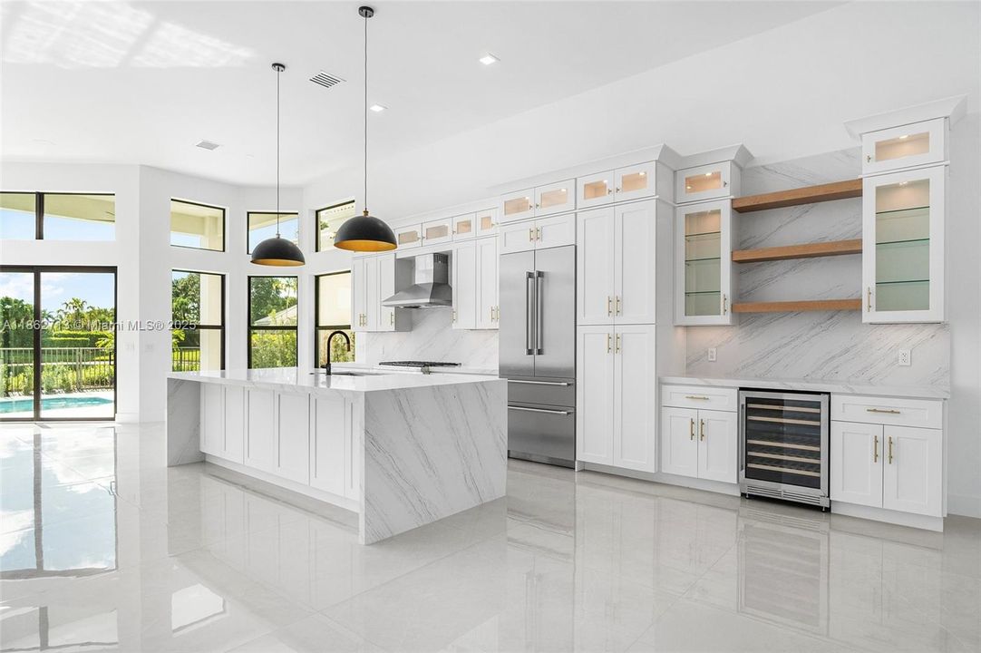 Недавно продано: $2,250,000 (3 спален, 3 ванн, 2540 Квадратных фут)