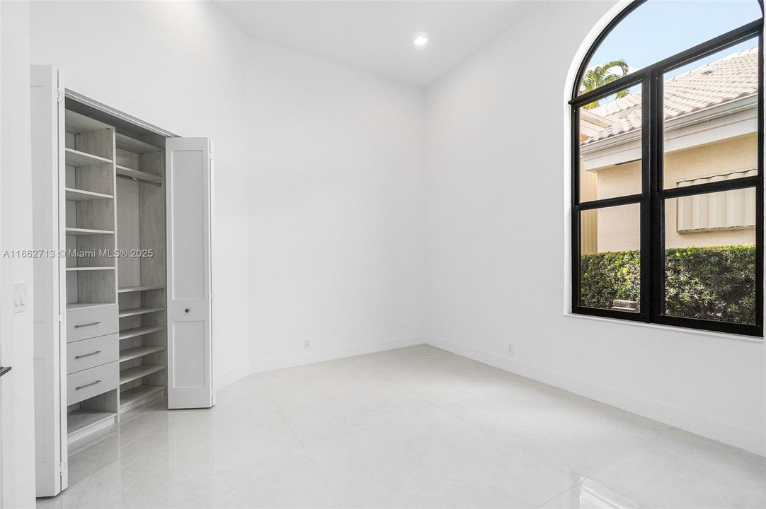 Недавно продано: $2,250,000 (3 спален, 3 ванн, 2540 Квадратных фут)