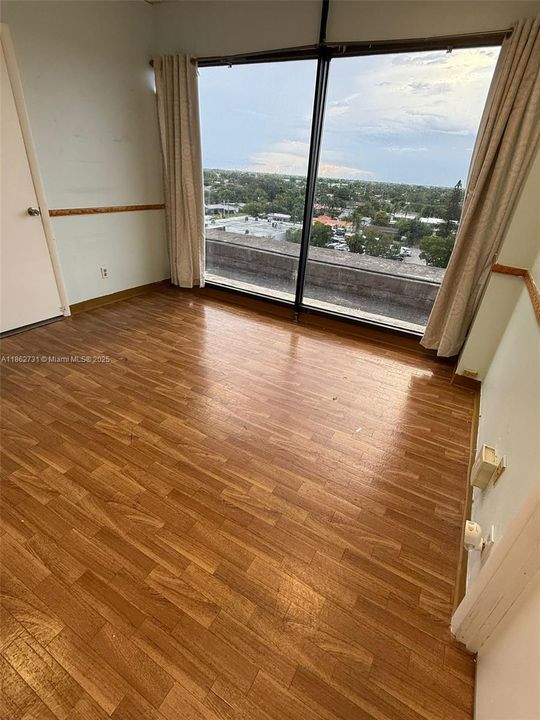 最近售出: $1,100 (0 贝兹, 0 浴室, 0 平方英尺)