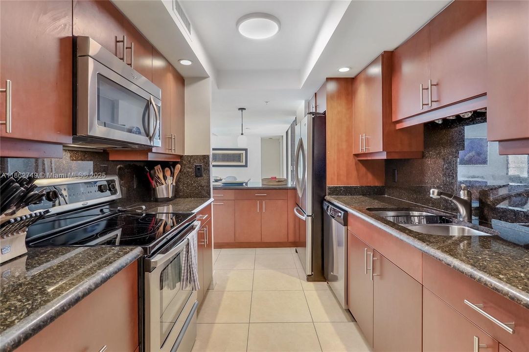 For Rent: $8,500 (2 beds, 2 baths, 1491 Square Feet)