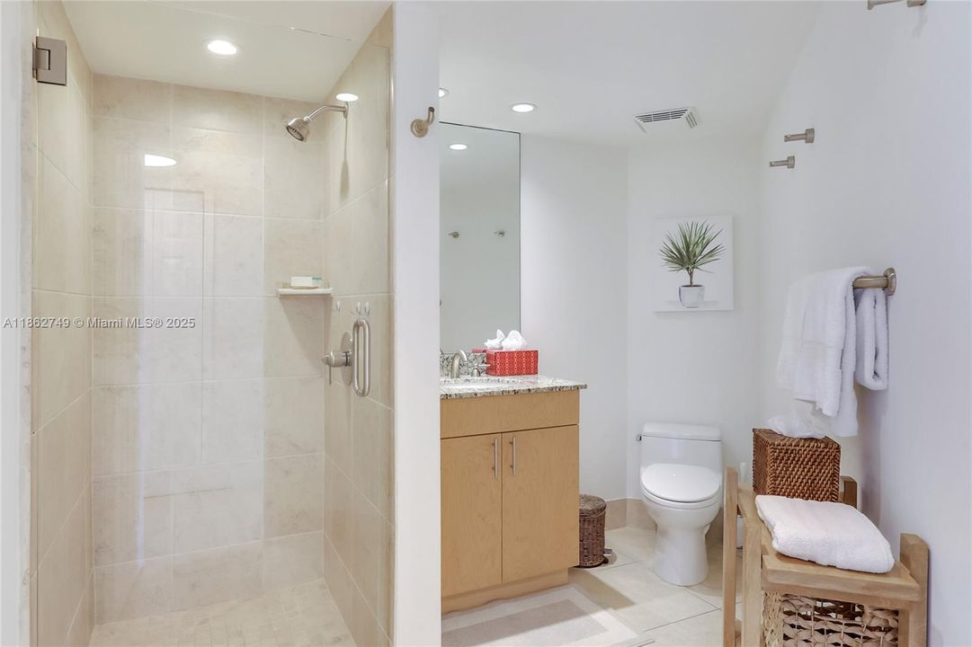 For Rent: $8,500 (2 beds, 2 baths, 1491 Square Feet)