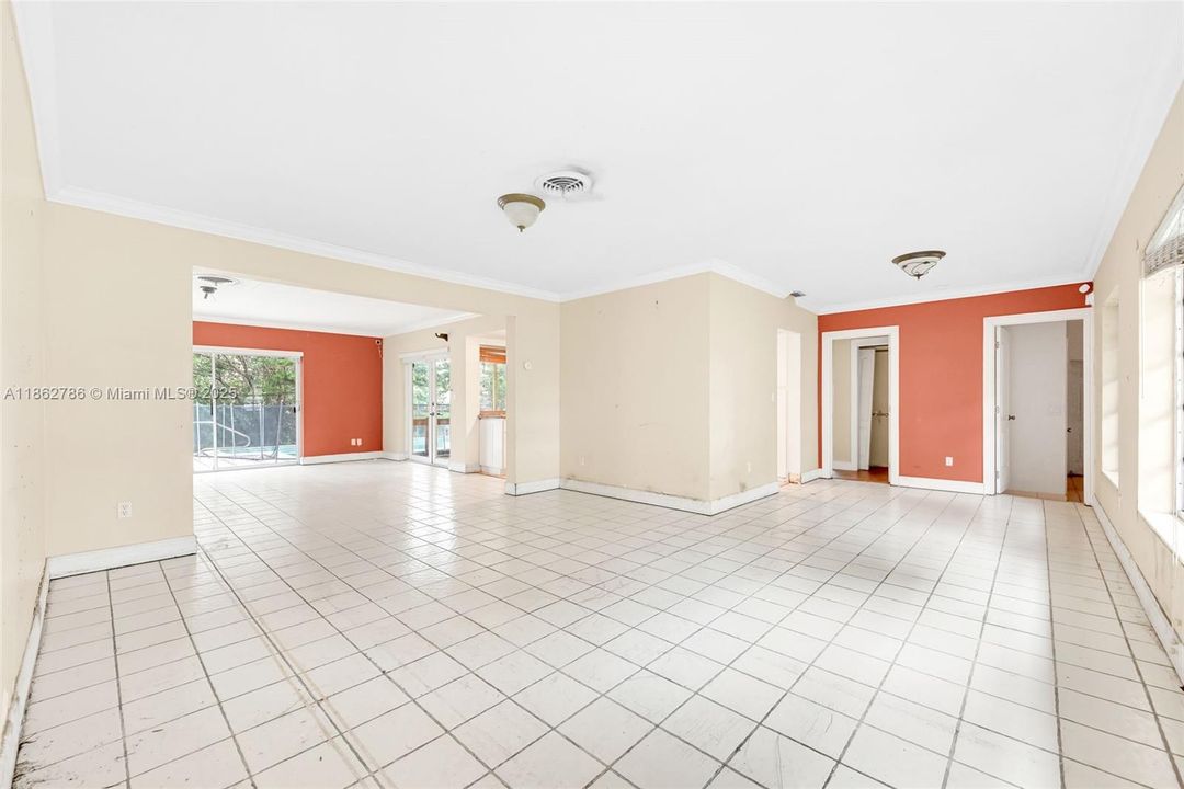 Active With Contract: $779,000 (4 beds, 4 baths, 1940 Square Feet)