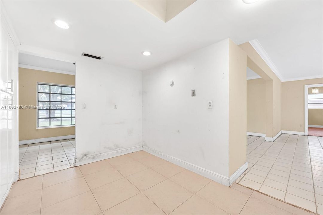 Active With Contract: $779,000 (4 beds, 4 baths, 1940 Square Feet)