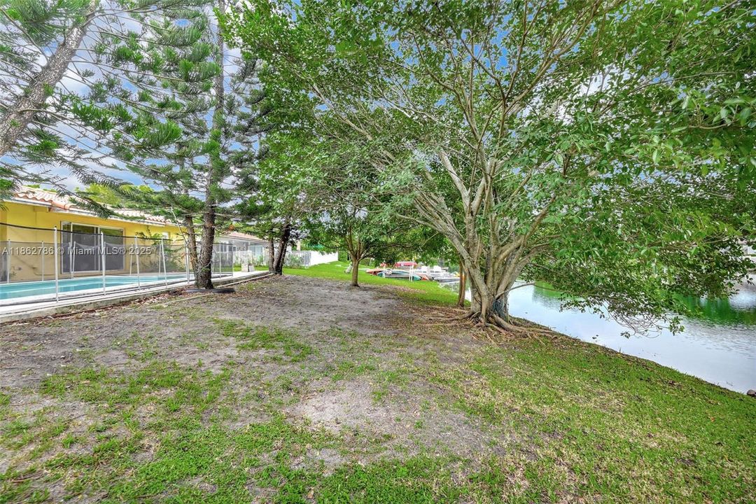 Active With Contract: $779,000 (4 beds, 4 baths, 1940 Square Feet)