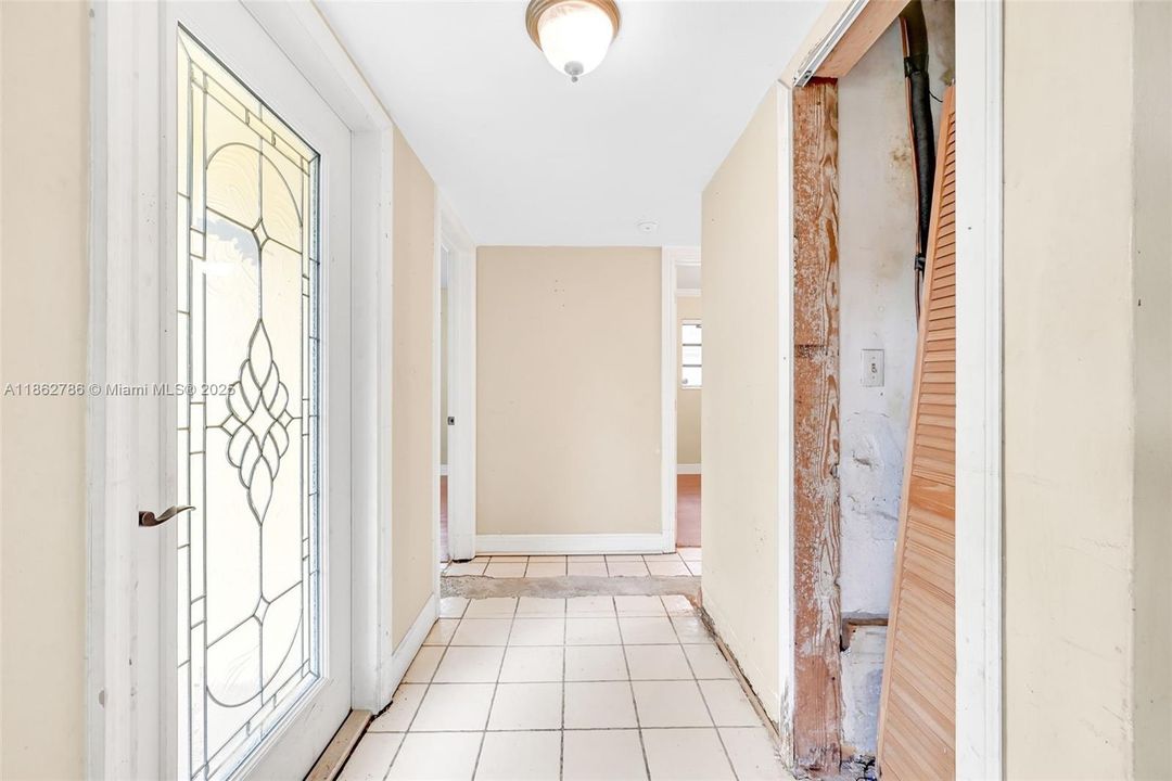 Active With Contract: $779,000 (4 beds, 4 baths, 1940 Square Feet)