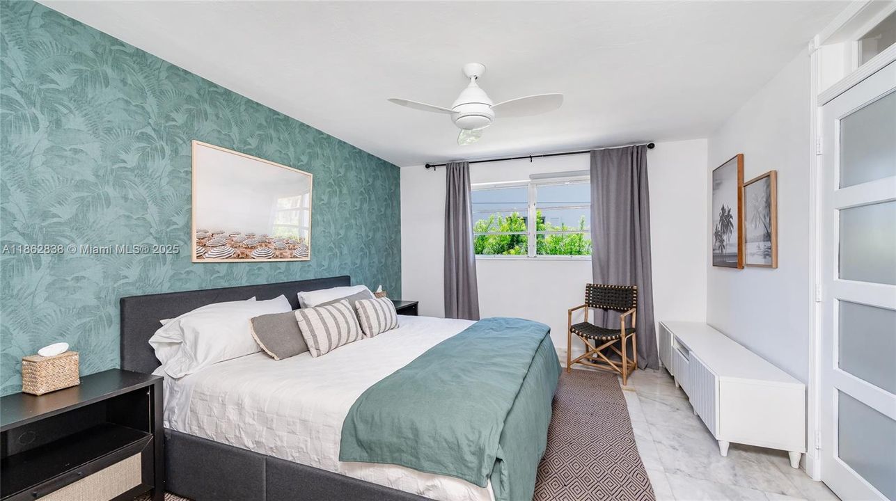 出租: $3,400 (1 贝兹, 1 浴室, 833 平方英尺)