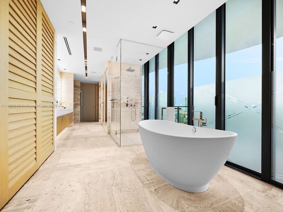 На продажу: $11,800,000 (4 спален, 5 ванн, 4992 Квадратных фут)