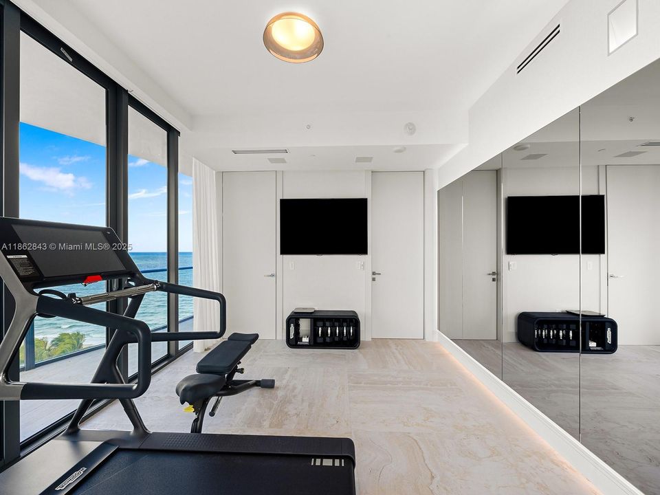 На продажу: $11,800,000 (4 спален, 5 ванн, 4992 Квадратных фут)