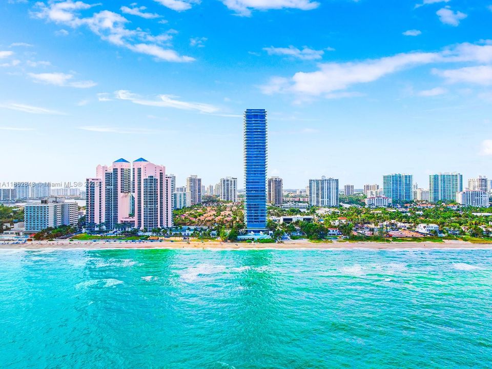 На продажу: $11,800,000 (4 спален, 5 ванн, 4992 Квадратных фут)