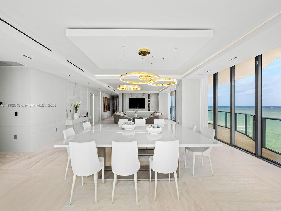 На продажу: $11,800,000 (4 спален, 5 ванн, 4992 Квадратных фут)