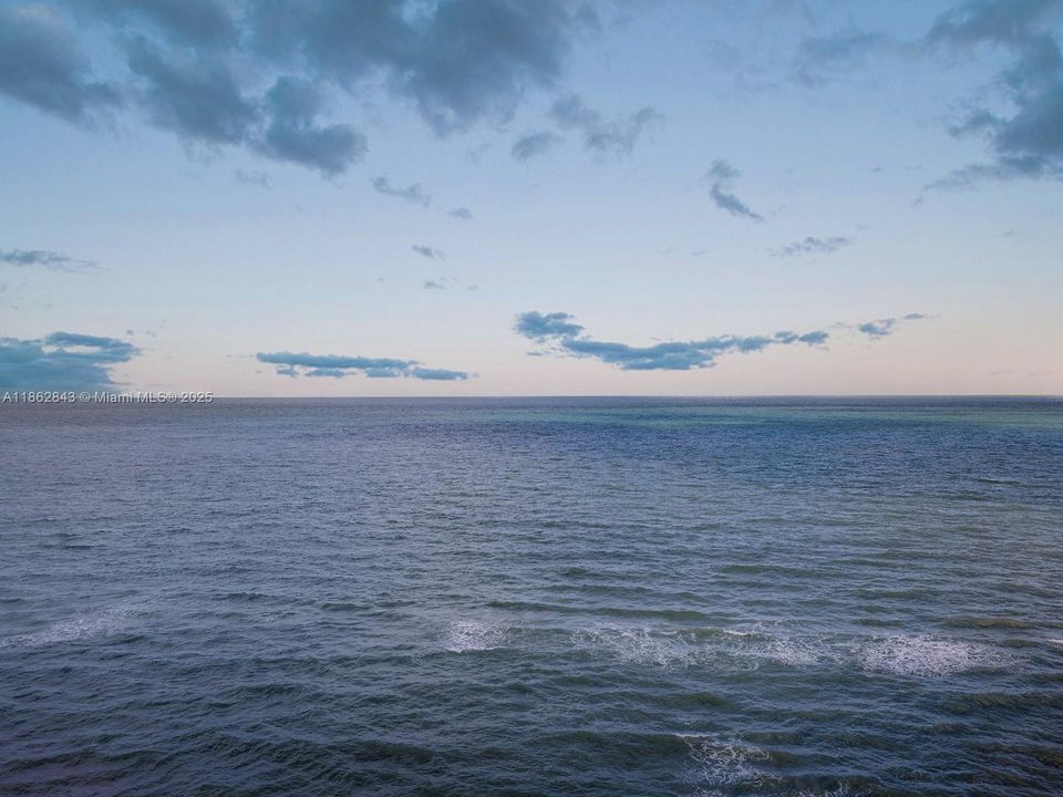 На продажу: $11,800,000 (4 спален, 5 ванн, 4992 Квадратных фут)