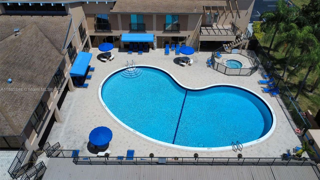 Vendido Recientemente: $150,000 (2 camas, 2 baños, 1100 Pies cuadrados)