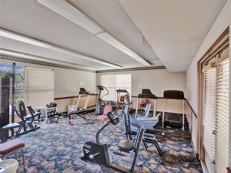 Vendido Recientemente: $150,000 (2 camas, 2 baños, 1100 Pies cuadrados)