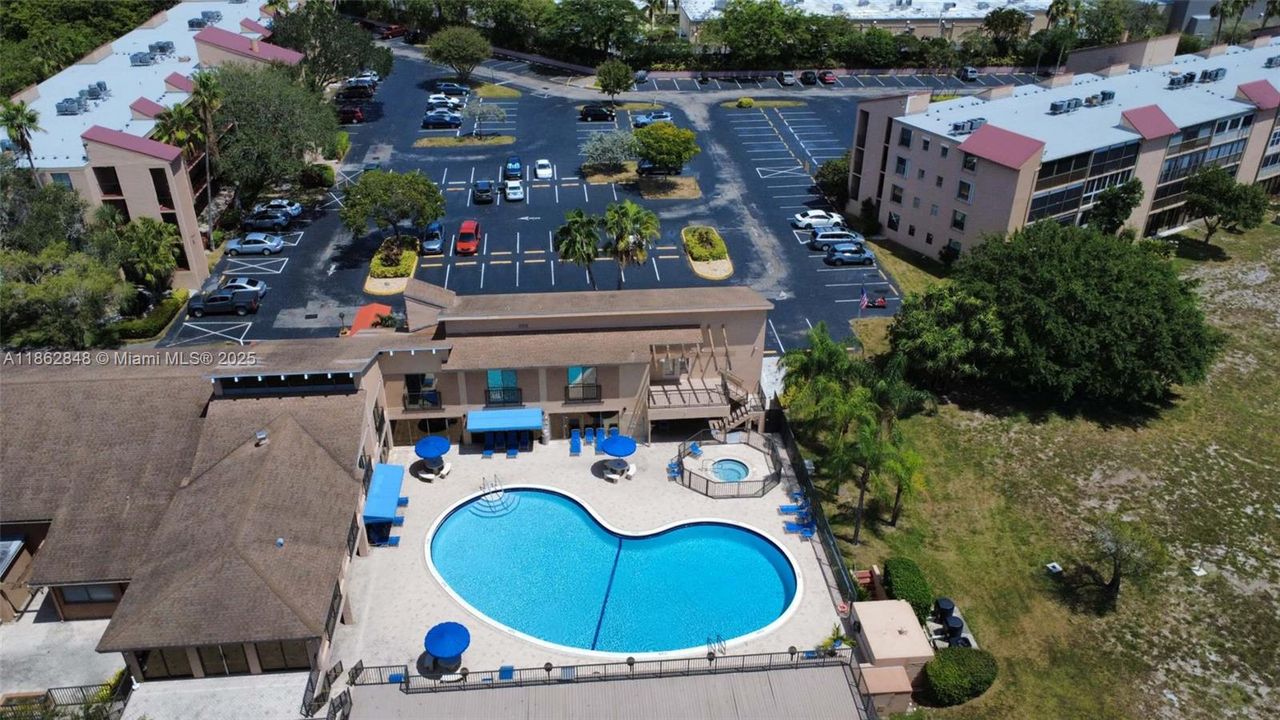 Vendido Recientemente: $150,000 (2 camas, 2 baños, 1100 Pies cuadrados)