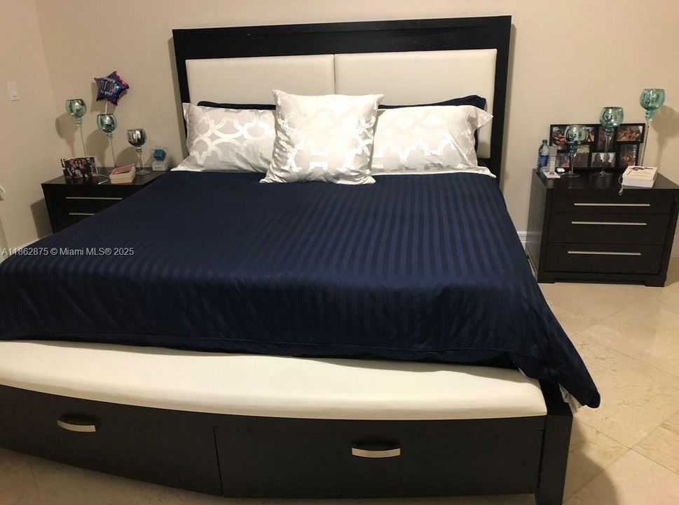 На продажу: $685,000 (2 спален, 1 ванн, 1086 Квадратных фут)