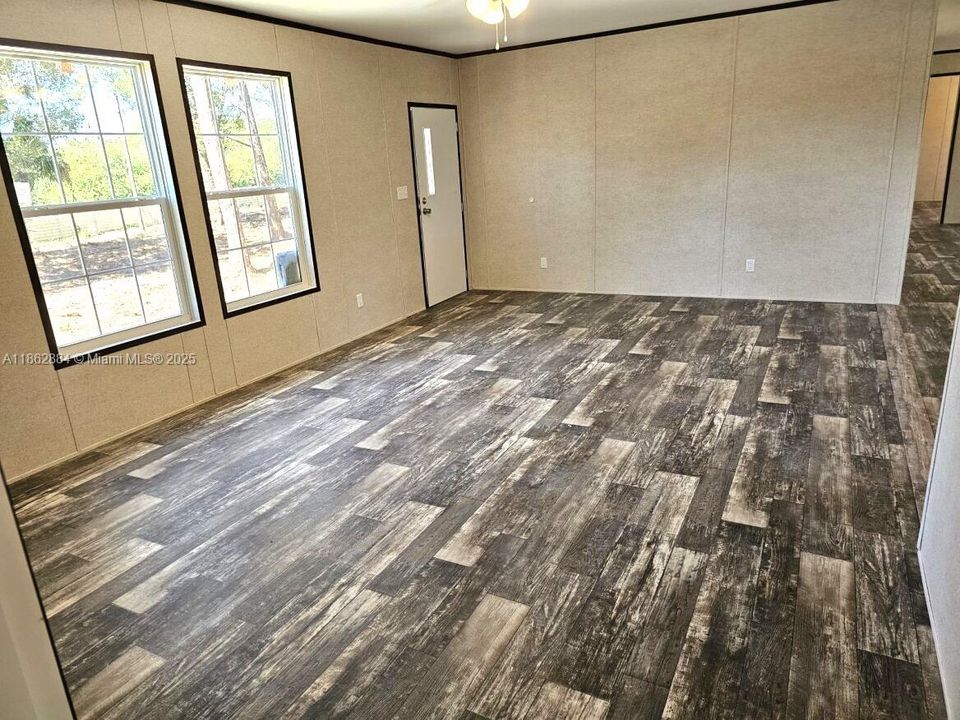 待售: $359,900 (4 贝兹, 2 浴室, 1908 平方英尺)