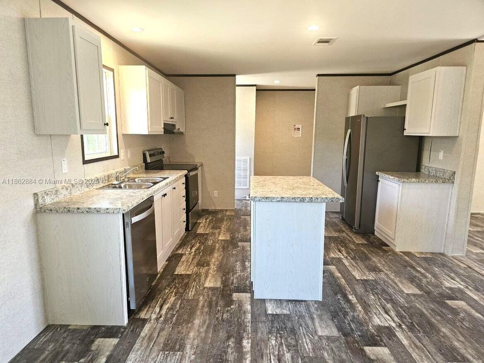 待售: $359,900 (4 贝兹, 2 浴室, 1908 平方英尺)