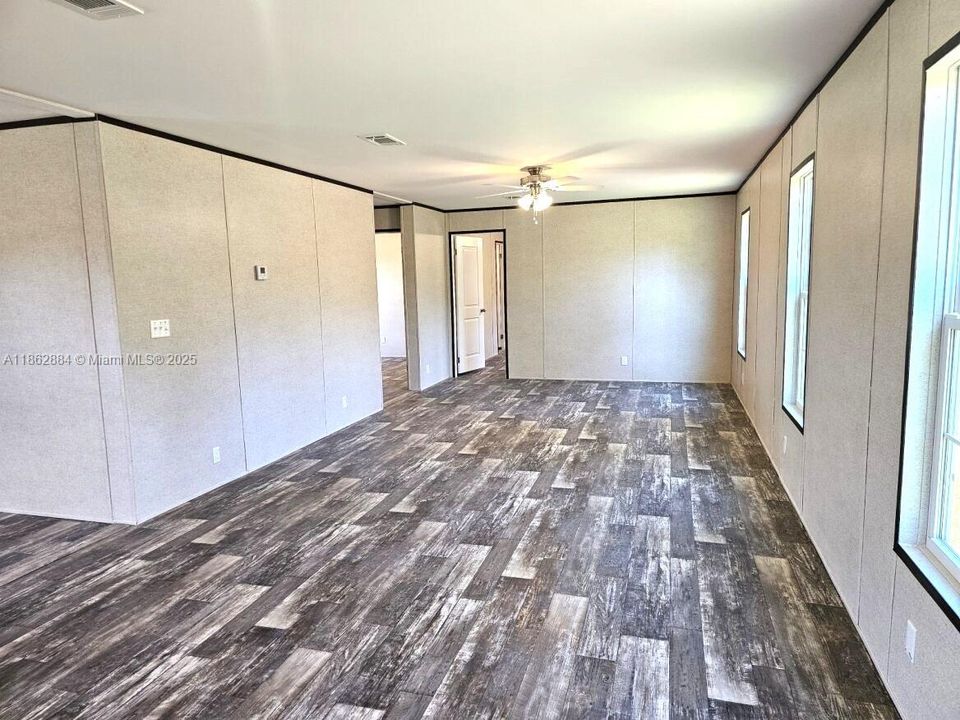 待售: $359,900 (4 贝兹, 2 浴室, 1908 平方英尺)