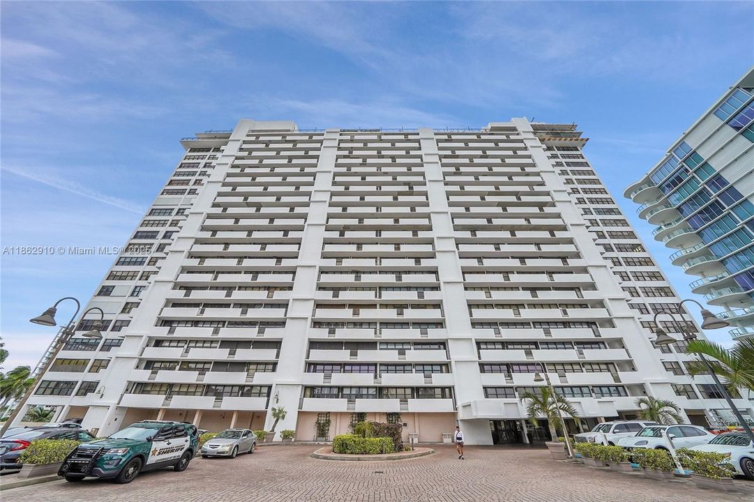 Недавно арендовано: $4,200 (2 спален, 2 ванн, 1500 Квадратных фут)