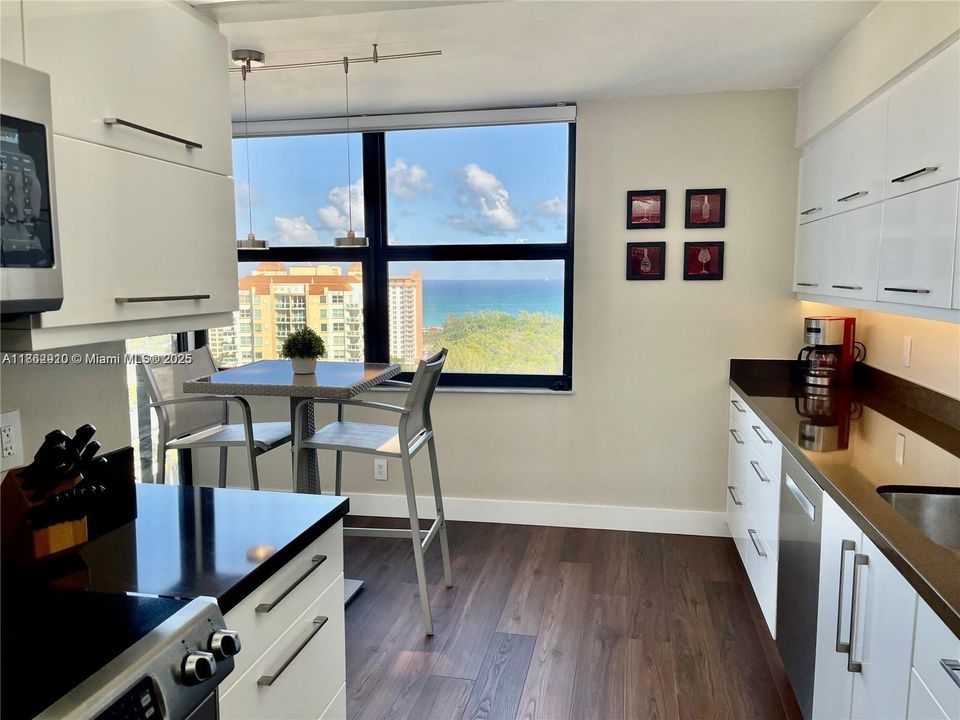 Недавно арендовано: $4,200 (2 спален, 2 ванн, 1500 Квадратных фут)