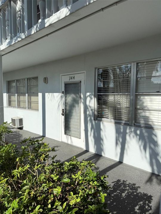 Недавно продано: $75,000 (1 спален, 1 ванн, 700 Квадратных фут)