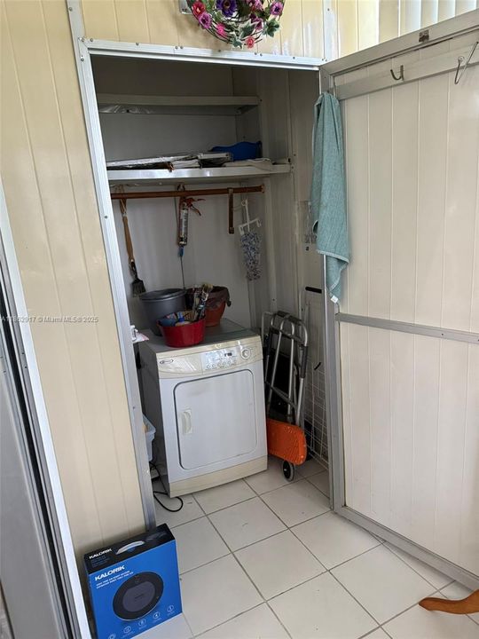 Недавно продано: $75,000 (1 спален, 1 ванн, 700 Квадратных фут)