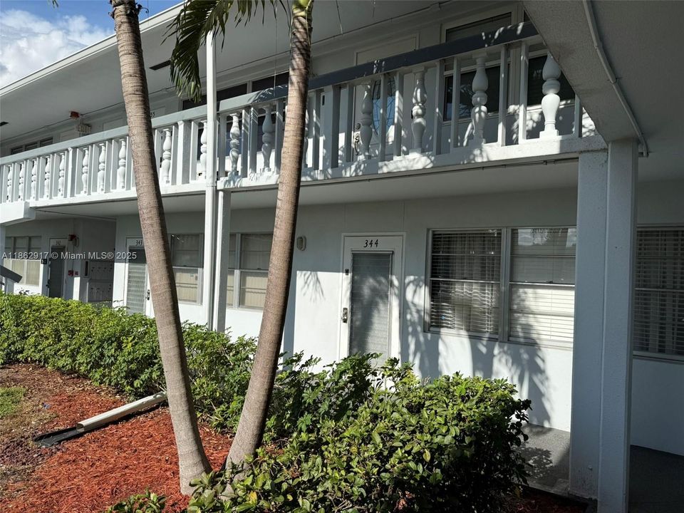 Недавно продано: $75,000 (1 спален, 1 ванн, 700 Квадратных фут)