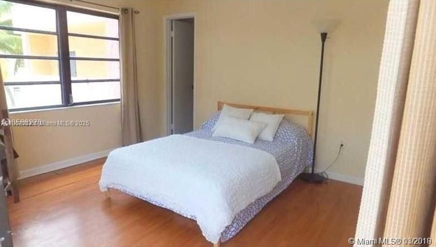 For Sale: $245,000 (2 beds, 2 baths, 822 Square Feet)