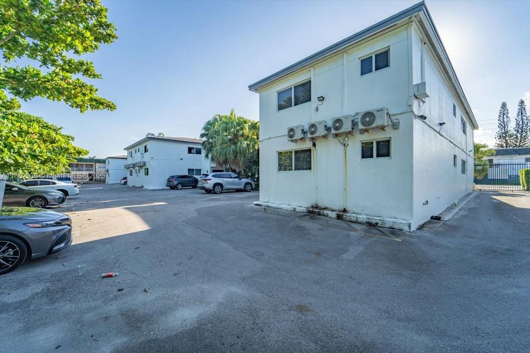 待售: $4,770,000 (0 贝兹, 0 浴室, 18576 平方英尺)