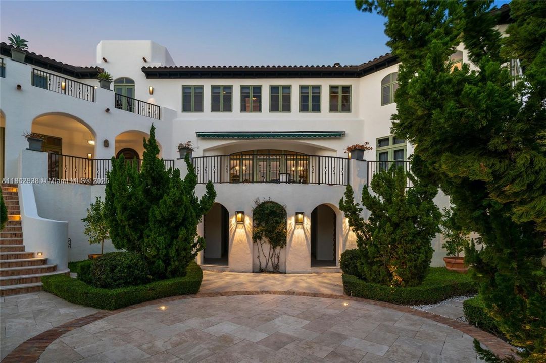 待售: $31,000,000 (7 贝兹, 7 浴室, 14720 平方英尺)