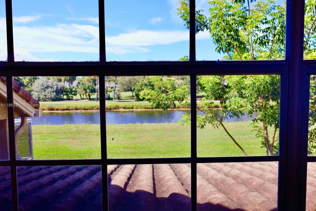 На продажу: $649,000 (2 спален, 2 ванн, 2059 Квадратных фут)