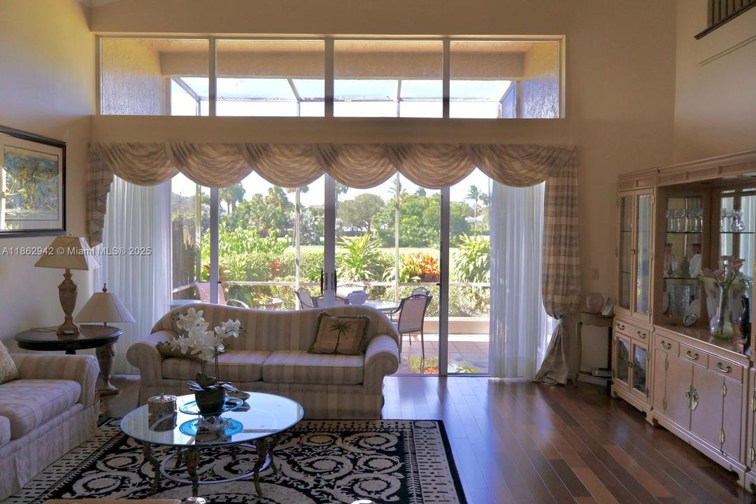 На продажу: $649,000 (2 спален, 2 ванн, 2059 Квадратных фут)