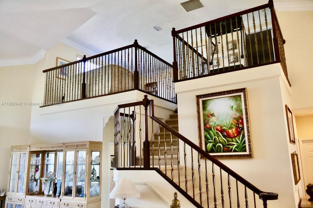 На продажу: $649,000 (2 спален, 2 ванн, 2059 Квадратных фут)