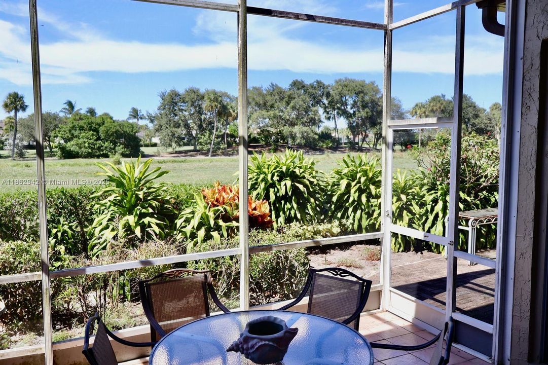 На продажу: $649,000 (2 спален, 2 ванн, 2059 Квадратных фут)